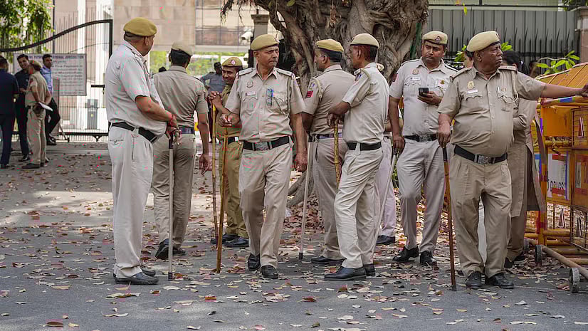 PTI : Karnataka Police personnel on duty.(File photo-Representational image) |